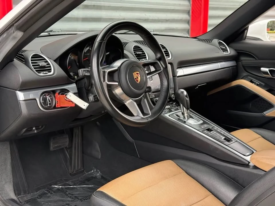 2019 Porsche 718 Boxster - Image 7 of 15