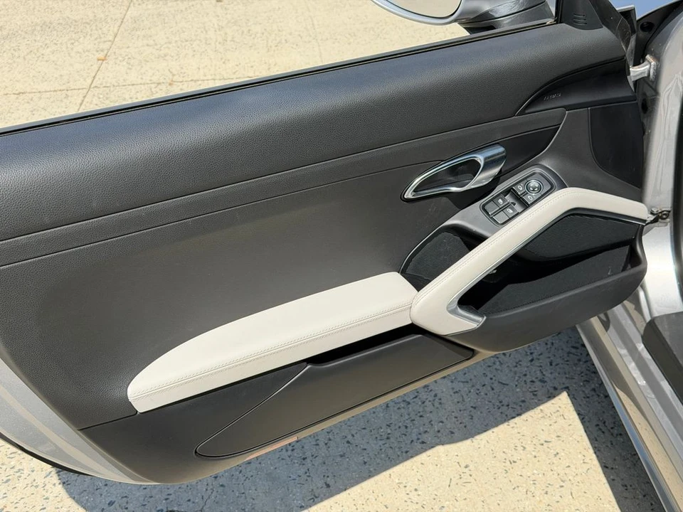2019 Porsche 718 Boxster - Image 15 of 21
