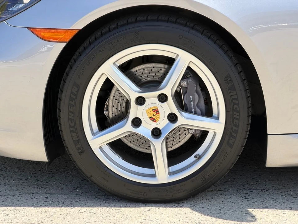 2019 Porsche 718 Boxster - Image 14 of 21