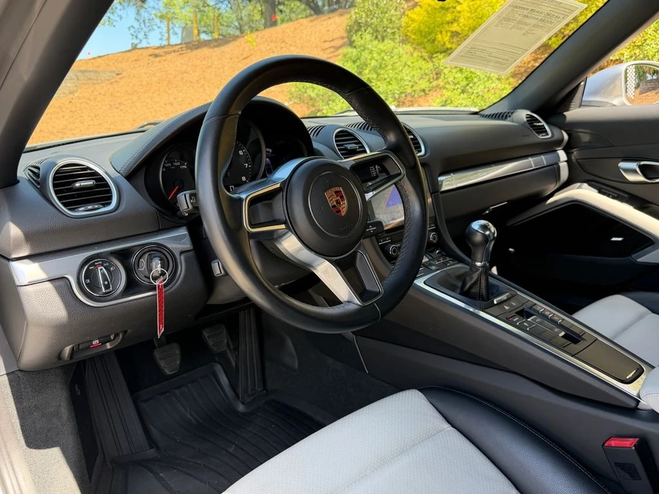 2019 Porsche 718 Boxster - Image 18 of 21