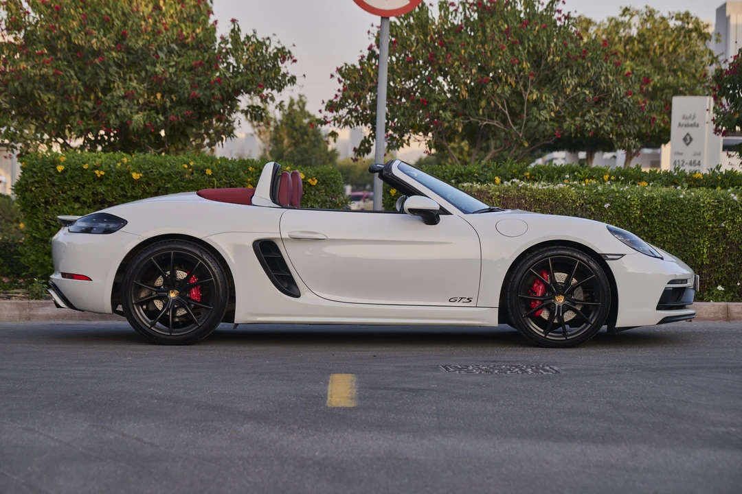 2019 Porsche 718 Boxster GTS - Image 8 of 31
