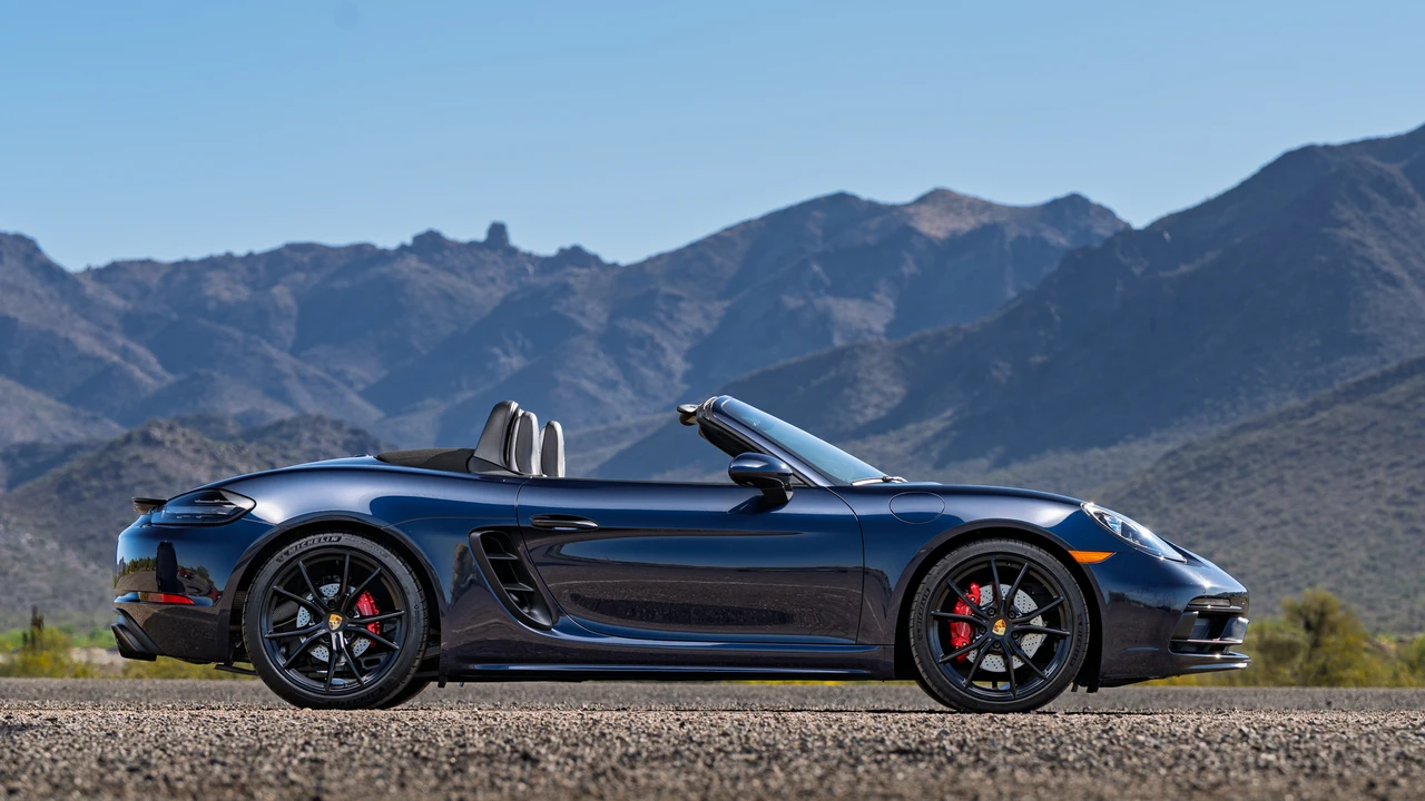 2019 Porsche 718 Boxster GTS - Image 17 of 31