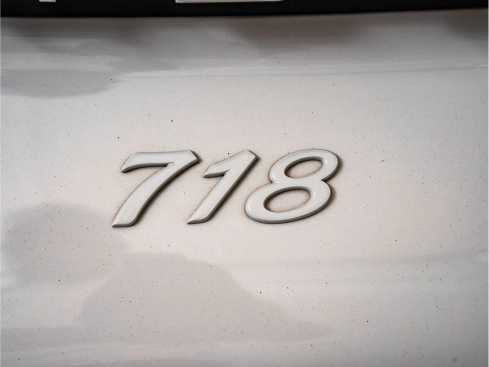 2019 Porsche 718 Boxster - Image 15 of 20