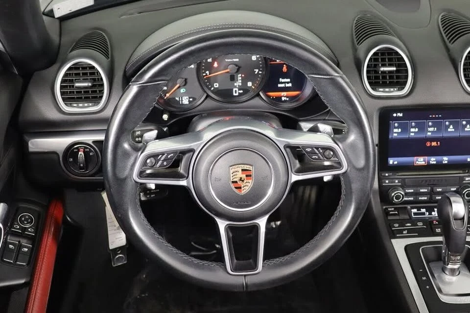 2019 Porsche 718 Boxster - Image 9 of 20