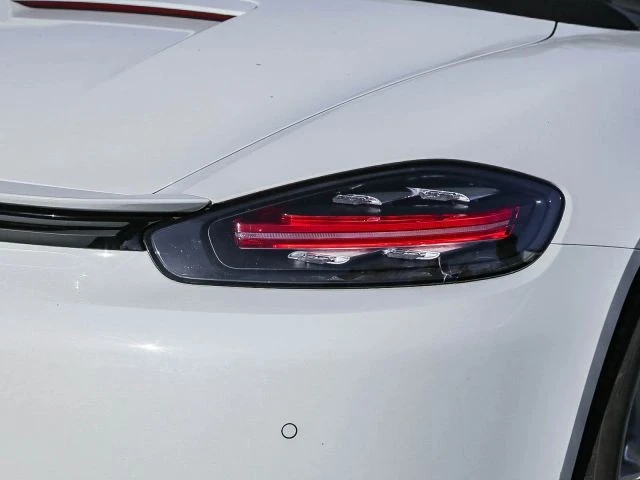 2019 Porsche 718 Boxster - Image 11 of 21