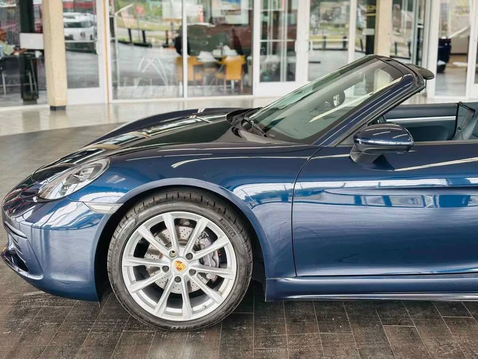 2019 Porsche 718 Boxster - Image 8 of 19