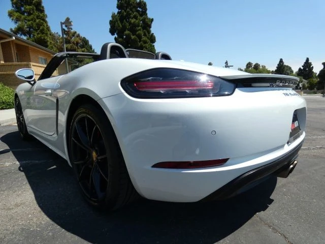 2019 Porsche 718 Boxster S - Image 11 of 21