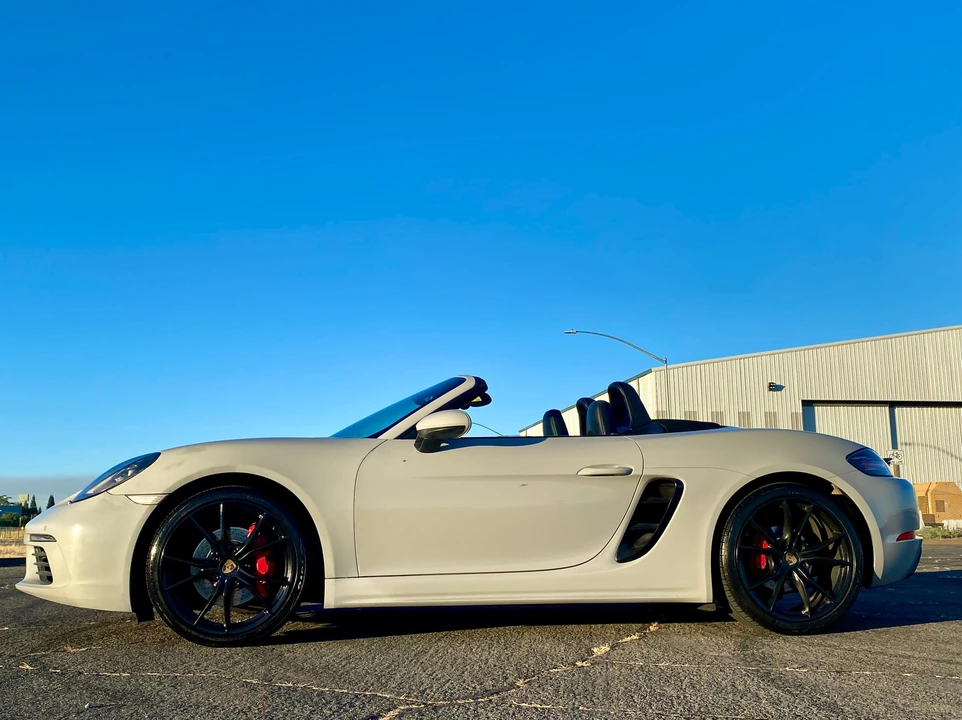 2019 Porsche 718 Boxster S - Image 9 of 31