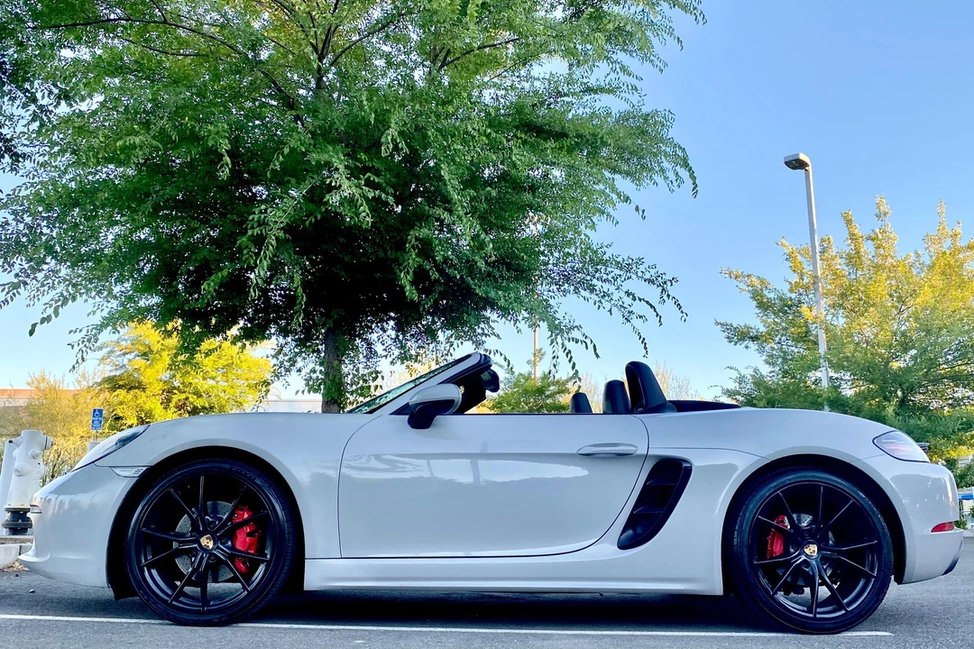 2019 Porsche 718 Boxster S - Image 10 of 31