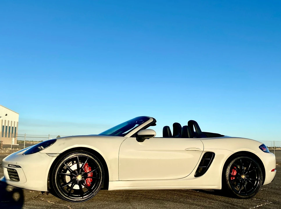 2019 Porsche 718 Boxster S - Image 8 of 31
