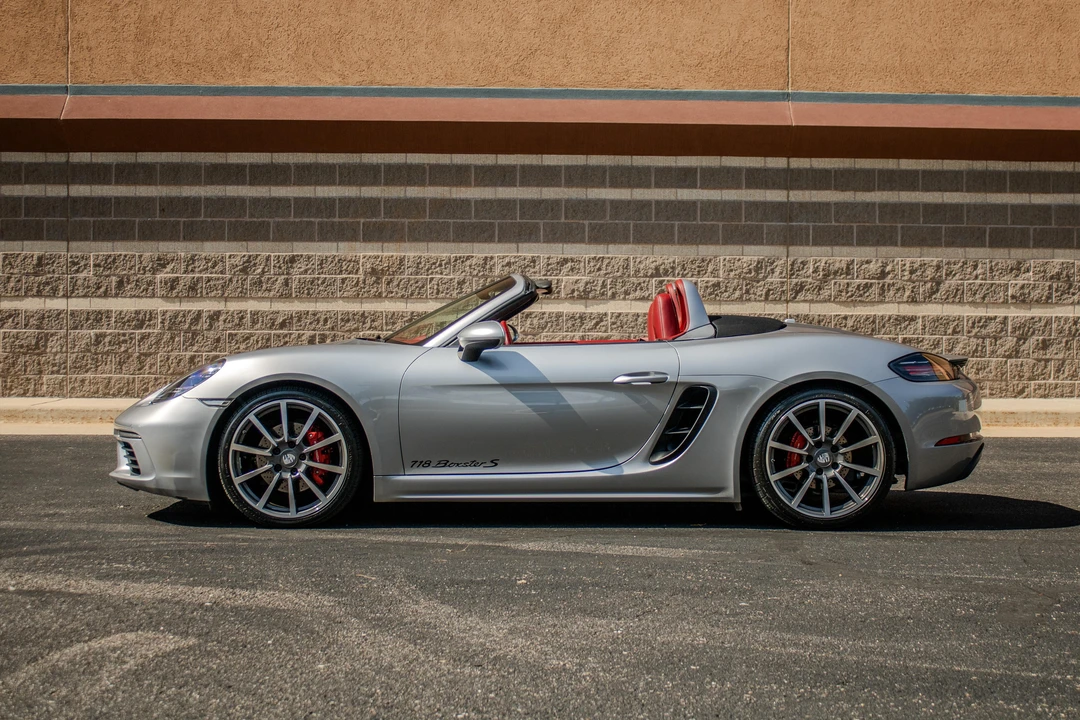2019 Porsche 718 Boxster S - Image 10 of 31