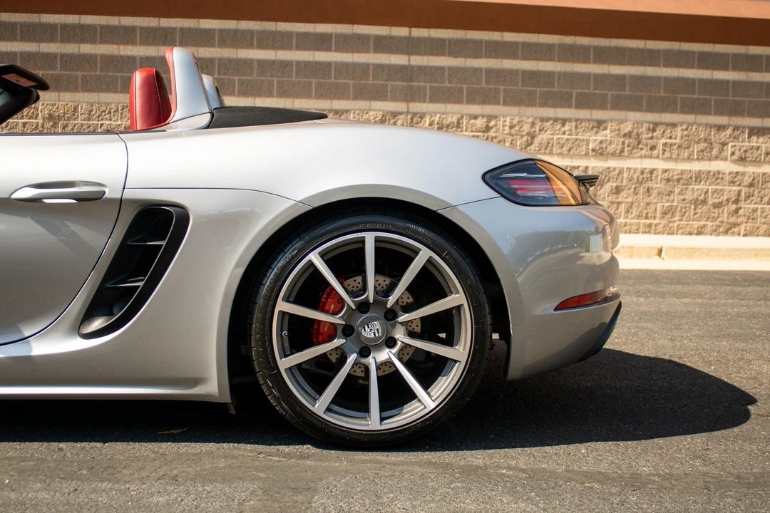 2019 Porsche 718 Boxster S - Image 27 of 31