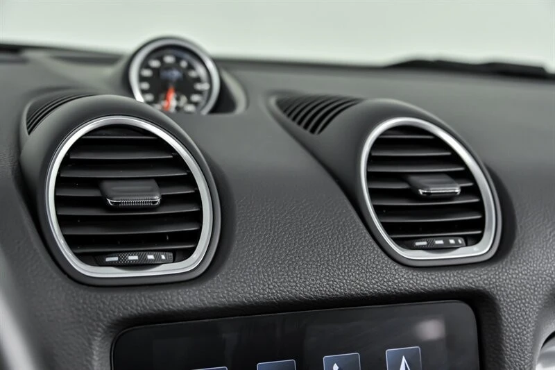 2019 Porsche 718 Boxster S - Image 27 of 31
