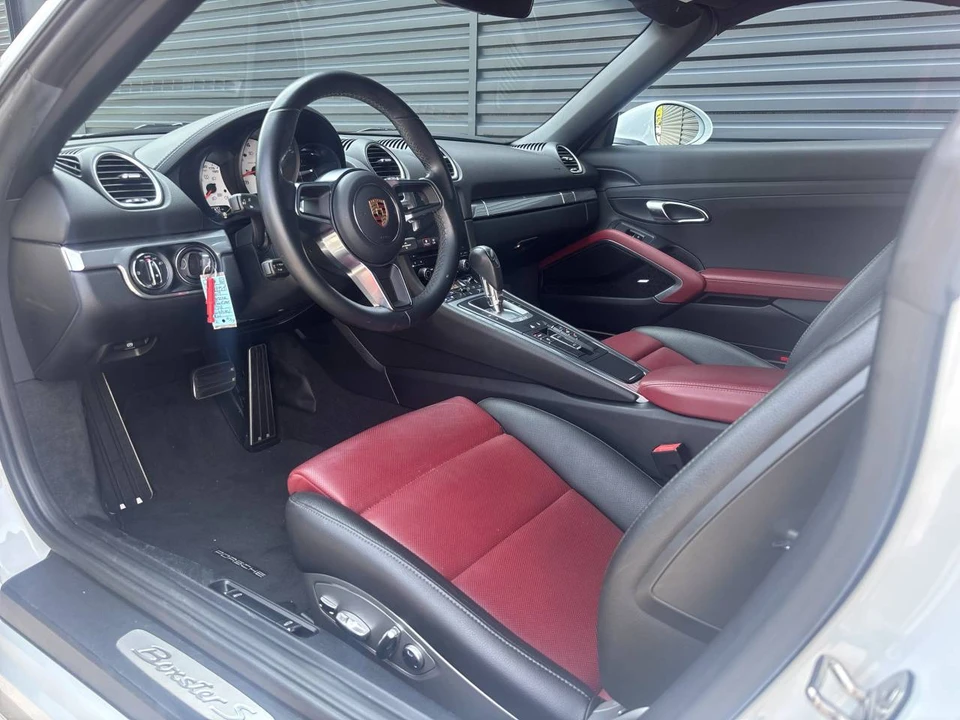 2019 Porsche 718 Boxster S - Image 4 of 5