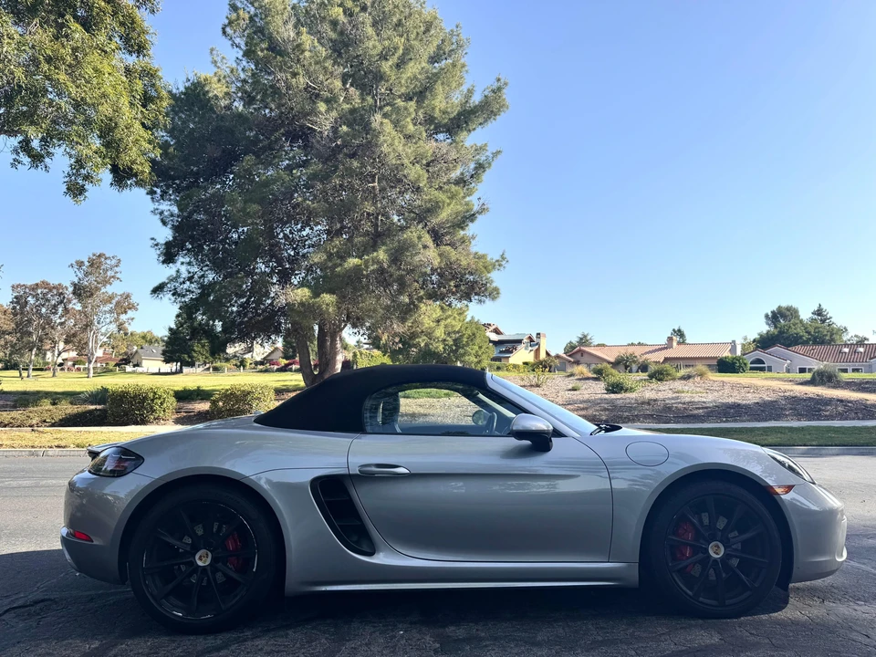 2019 Porsche 718 Boxster S - Image 16 of 31