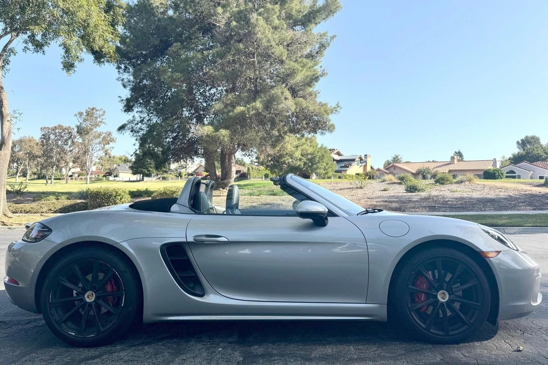 2019 Porsche 718 Boxster S - Image 11 of 31