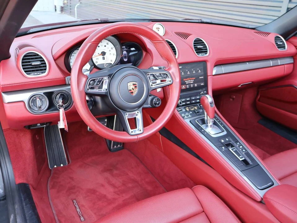 2019 Porsche 718 Boxster S - Image 4 of 5