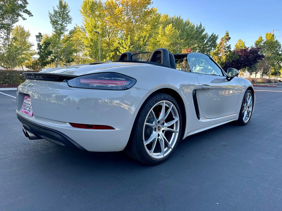 2019 Porsche 718 Boxster S - Image 12 of 31