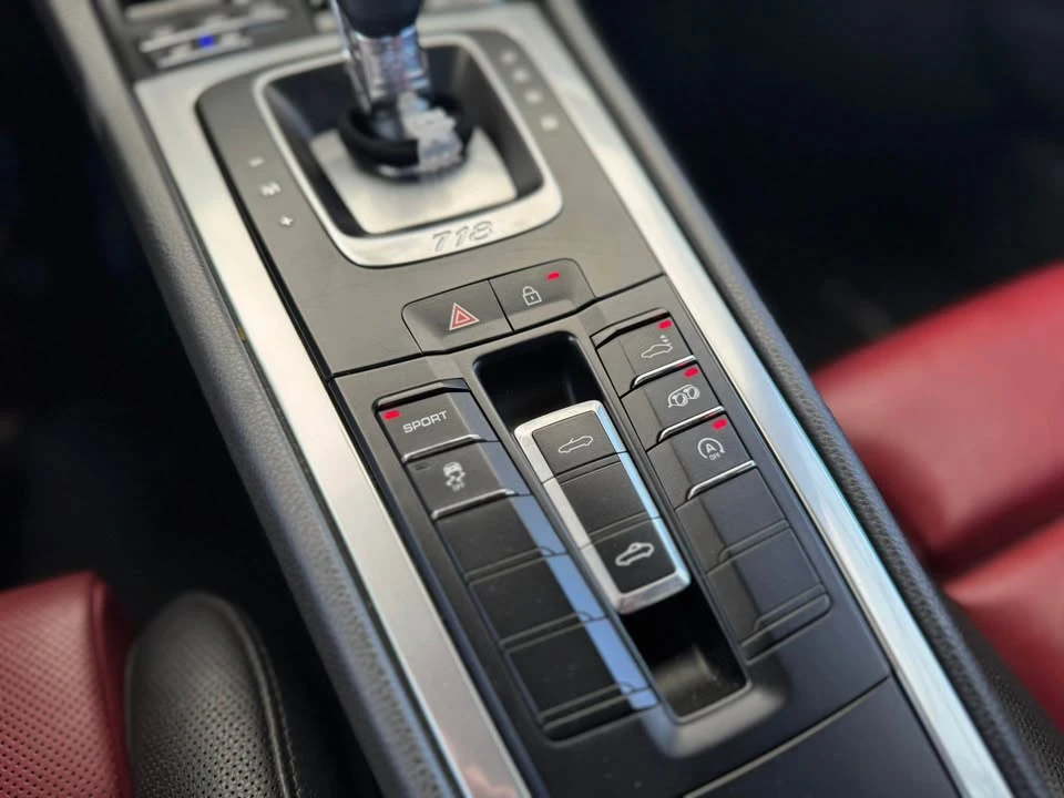 2019 Porsche 718 Boxster - Image 17 of 18
