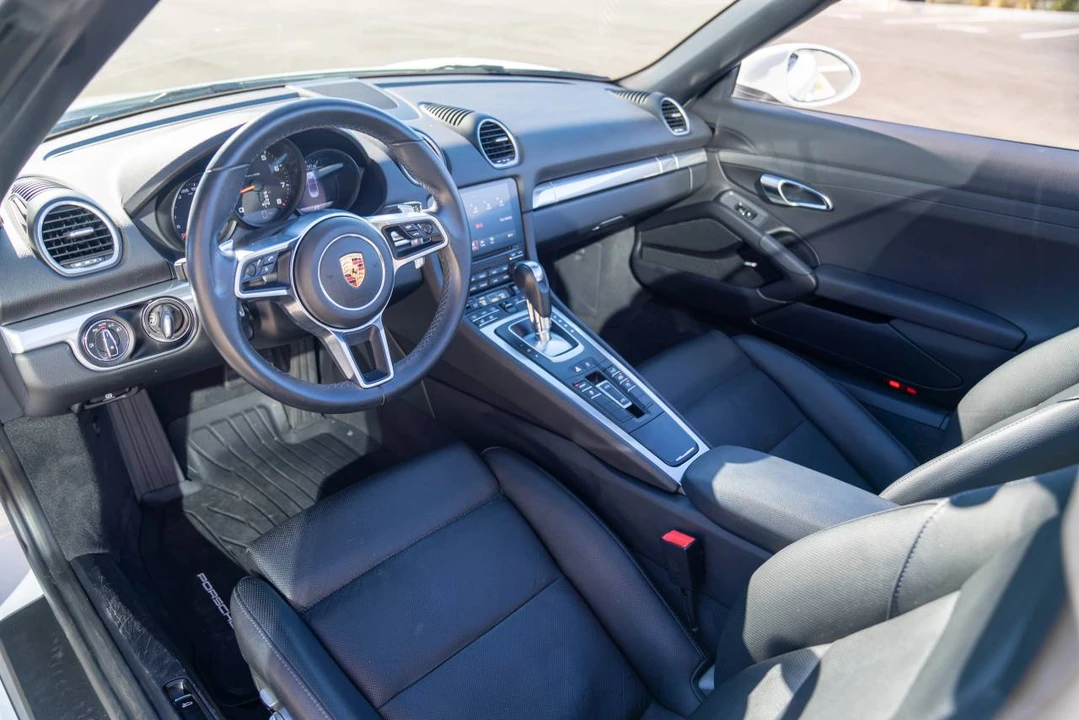 2019 Porsche 718 Boxster - Image 4 of 5