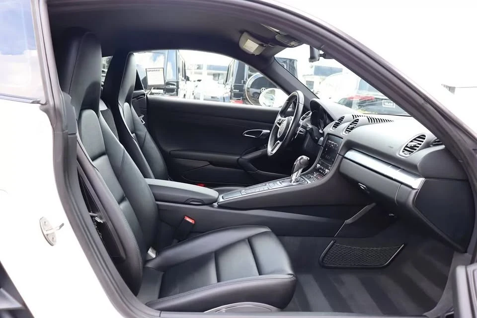 2019 Porsche 718 Cayman - Image 10 of 12