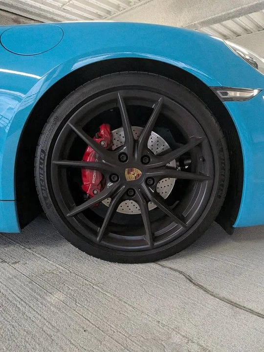 2019 Porsche 718 Cayman - Image 9 of 10