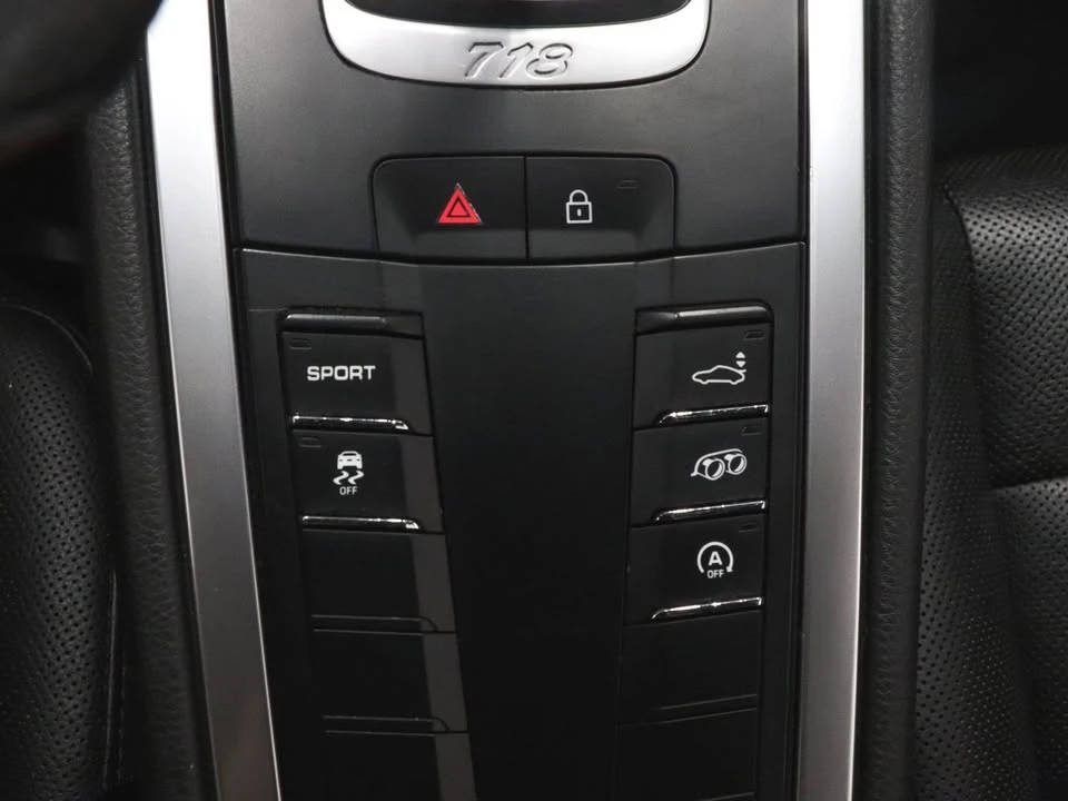 2019 Porsche 718 Cayman - Image 8 of 13