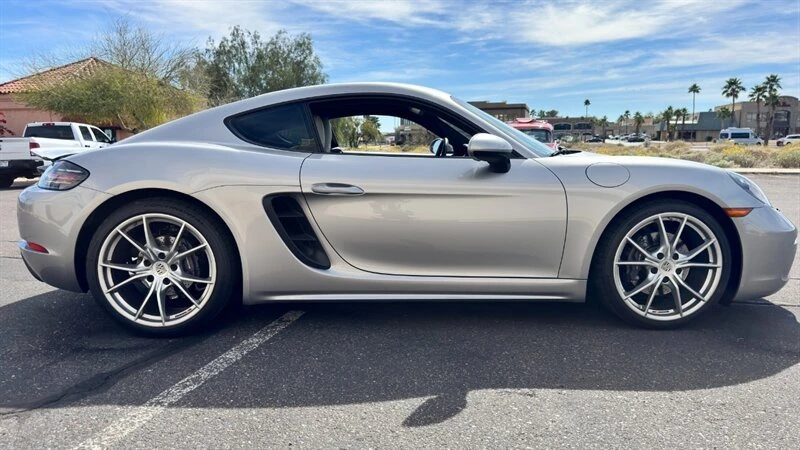 2019 Porsche 718 Cayman - Image 15 of 20