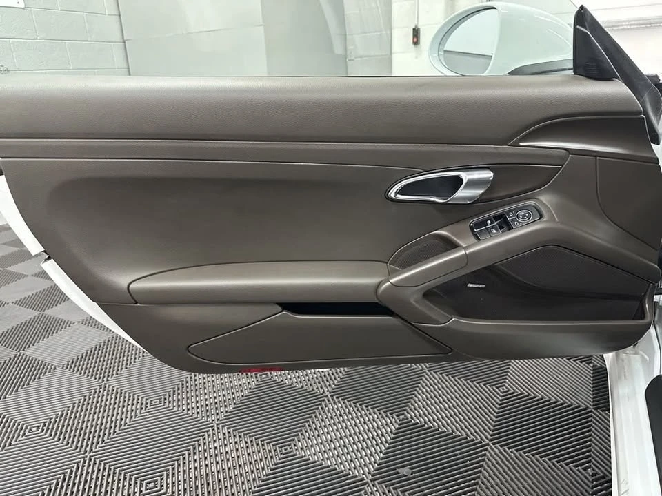 2019 Porsche 718 Cayman - Image 17 of 20