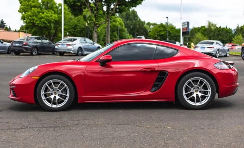2019 Porsche 718 Cayman - Image 10 of 15