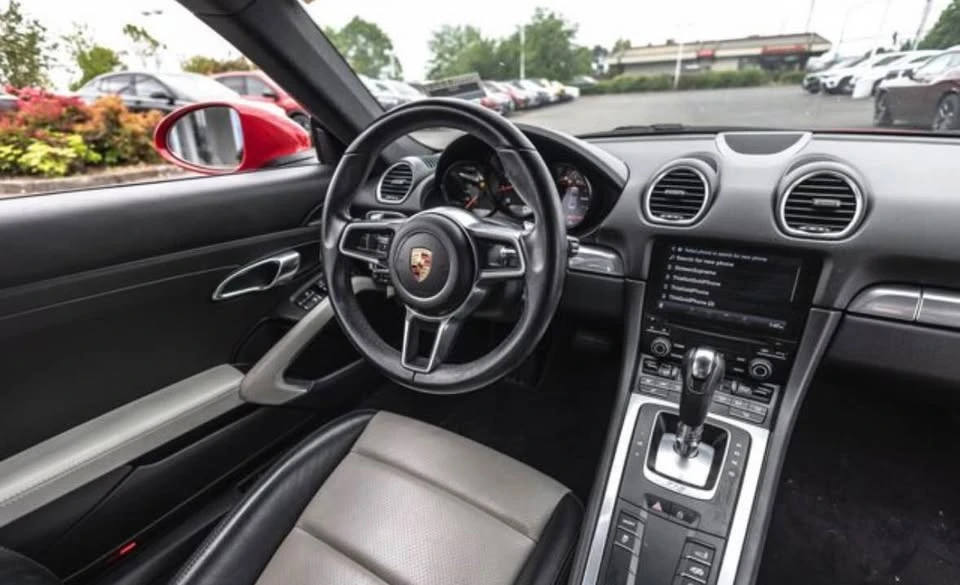2019 Porsche 718 Cayman - Image 13 of 15