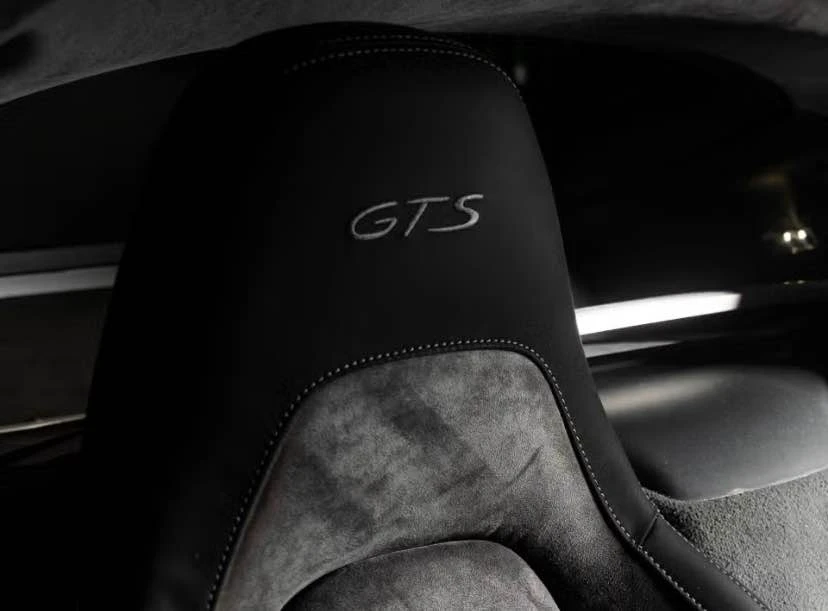 2019 Porsche 718 Cayman - Image 11 of 15