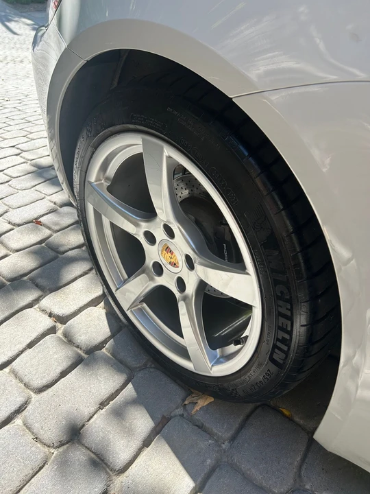 2019 Porsche 718 Cayman - Image 9 of 19