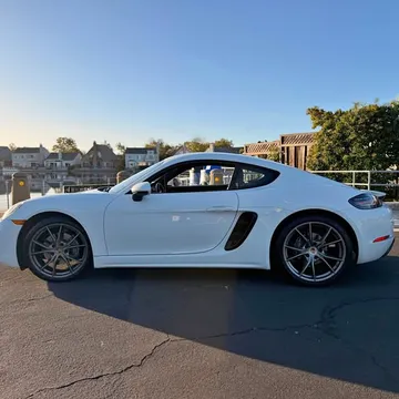 2019 Porsche 718 Cayman