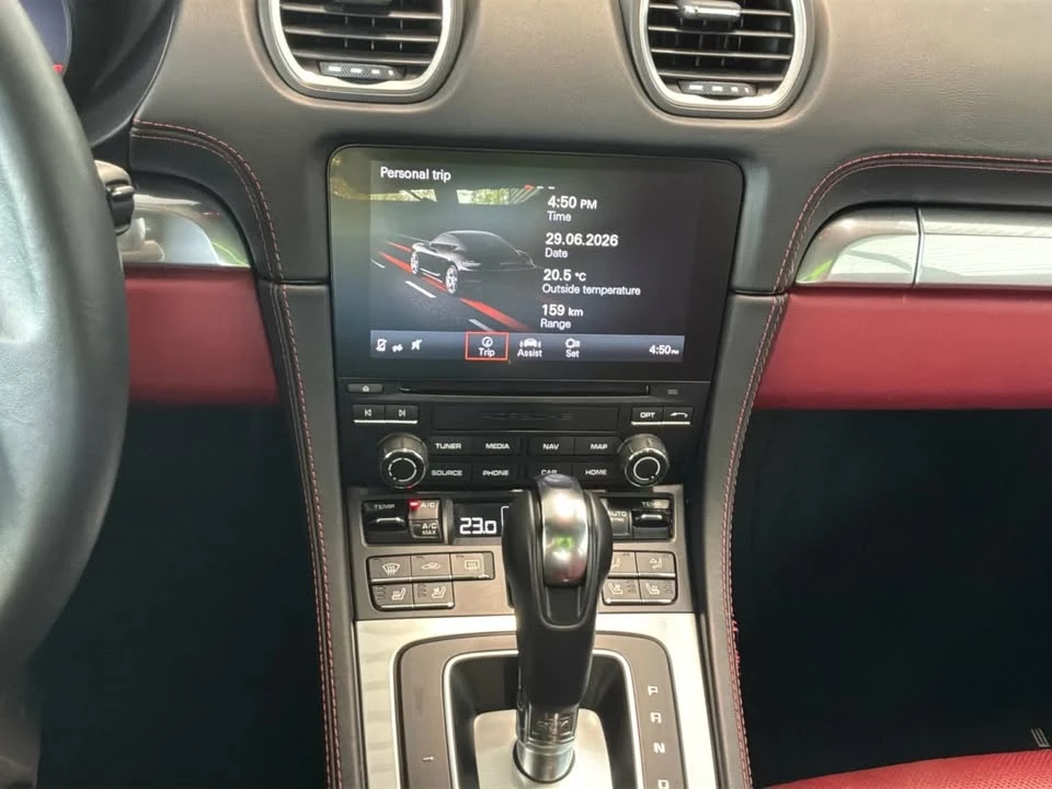2019 Porsche 718 Cayman - Image 16 of 20