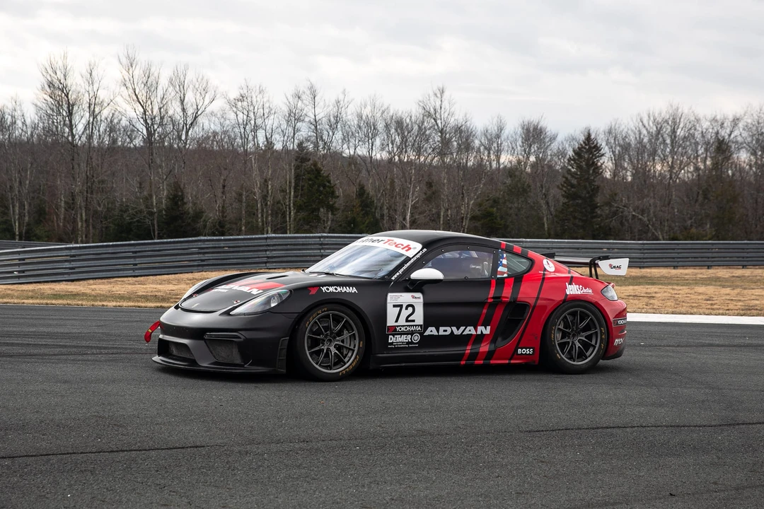 2019 Porsche 718 Cayman GT4 Clubsport - Image 2 of 31