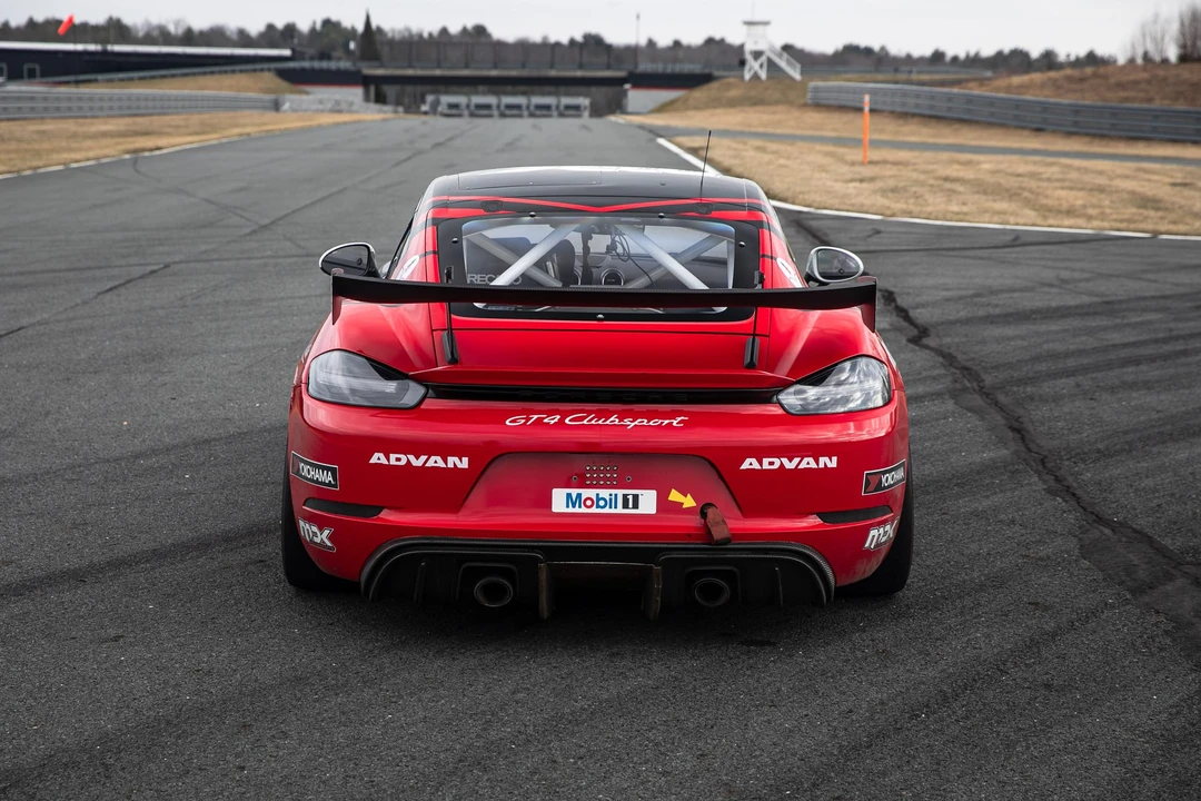 2019 Porsche 718 Cayman GT4 Clubsport - Image 19 of 31