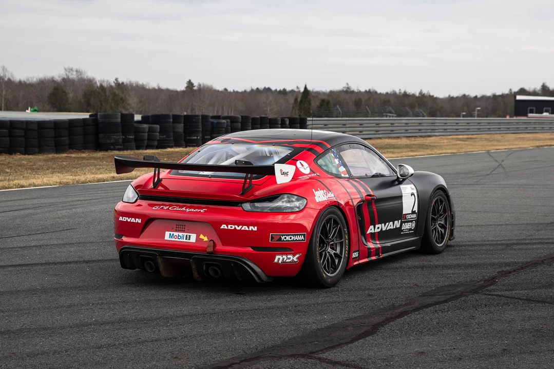 2019 Porsche 718 Cayman GT4 Clubsport - Image 17 of 31