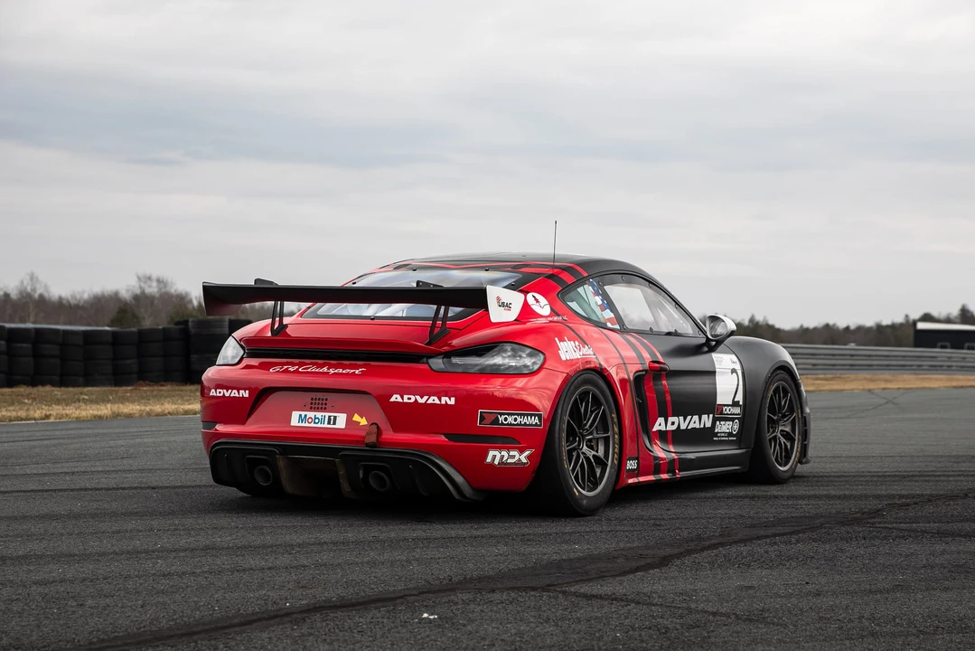 2019 Porsche 718 Cayman GT4 Clubsport - Image 16 of 31