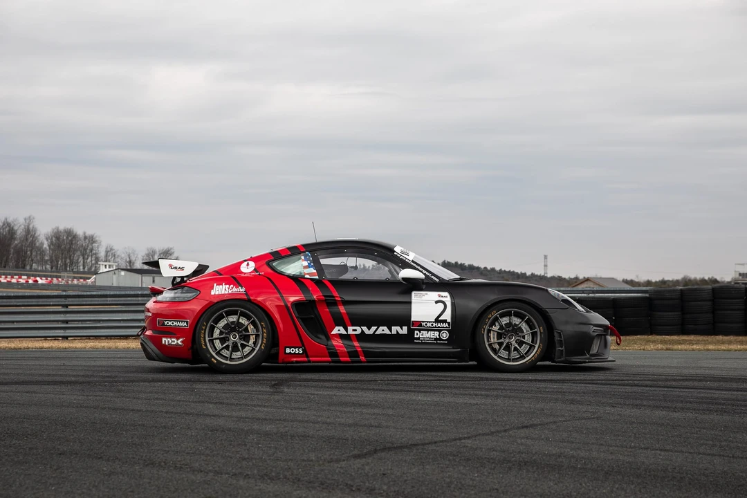 2019 Porsche 718 Cayman GT4 Clubsport - Image 13 of 31