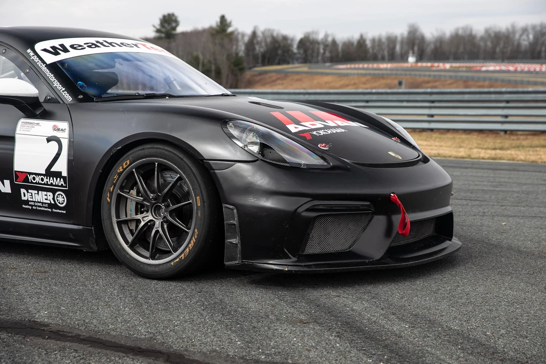 2019 Porsche 718 Cayman GT4 Clubsport - Image 27 of 31