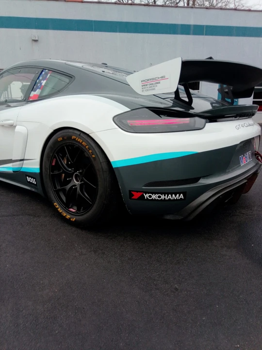 2019 Porsche 718 Cayman GT4 Clubsport - Image 22 of 31