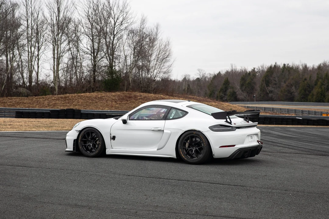 2019 Porsche 718 Cayman GT4 - Image 22 of 31