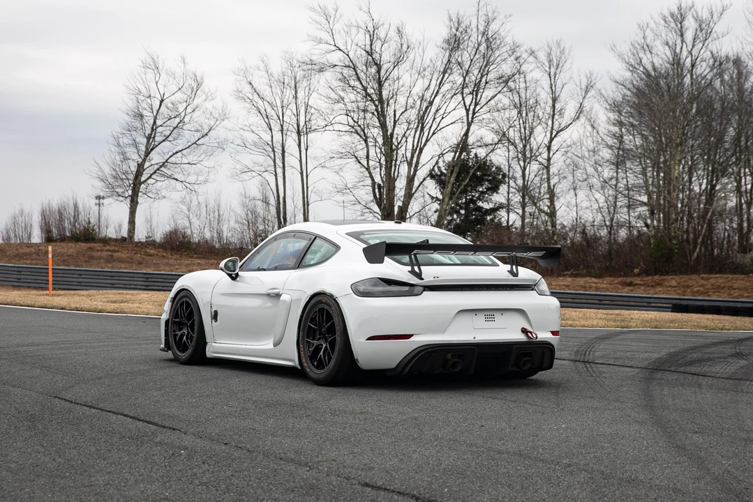 2019 Porsche 718 Cayman GT4 - Image 21 of 31