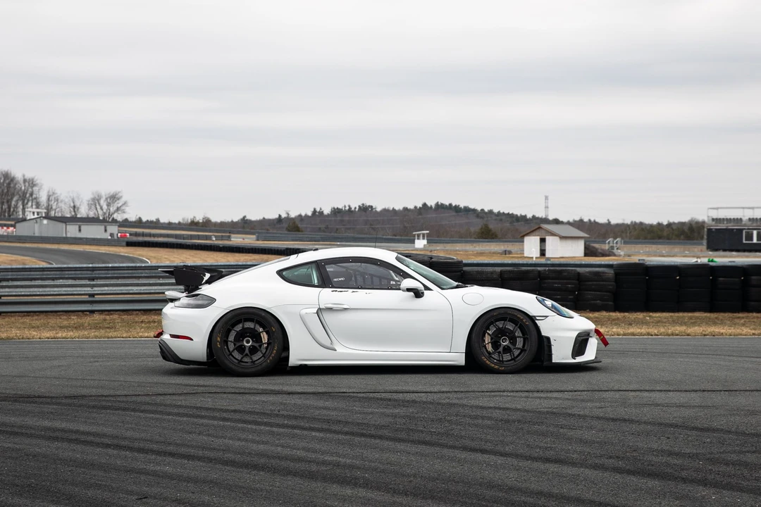 2019 Porsche 718 Cayman GT4 - Image 12 of 31