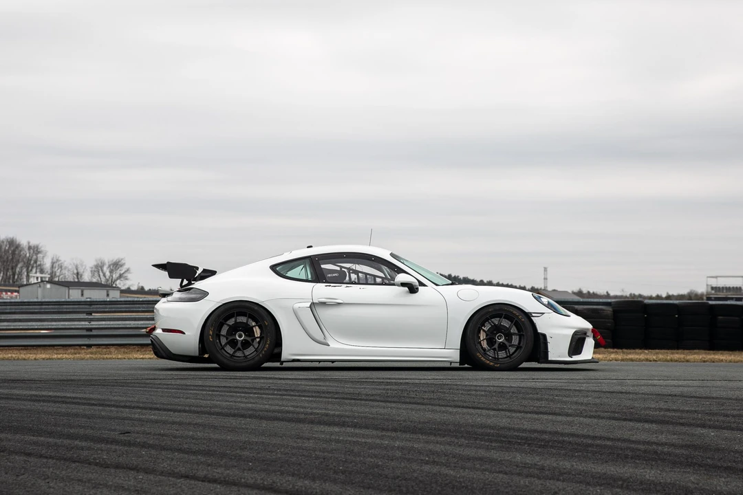 2019 Porsche 718 Cayman GT4 - Image 13 of 31