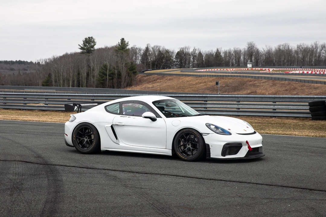 2019 Porsche 718 Cayman GT4 - Image 10 of 31