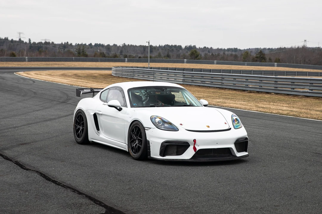 2019 Porsche 718 Cayman GT4 - Image 8 of 31