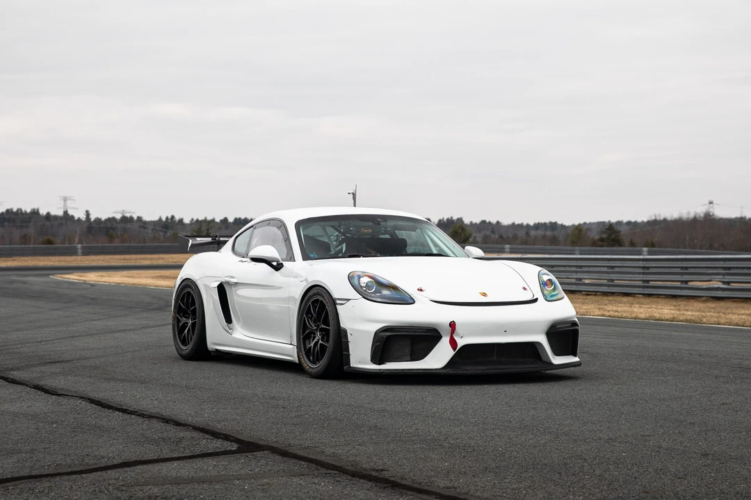 2019 Porsche 718 Cayman GT4 - Image 9 of 31