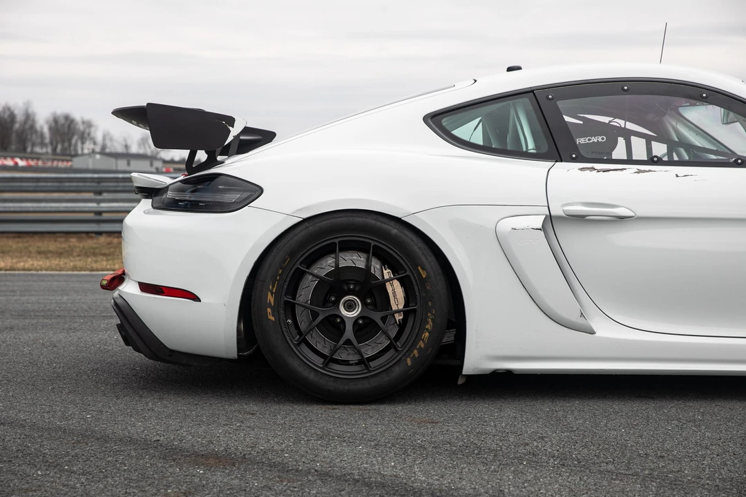 2019 Porsche 718 Cayman GT4 - Image 28 of 31